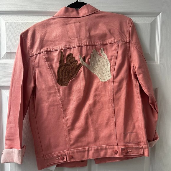Levi's Women's Jean Jacket with Oxford Pennant Embroidery (Pink) - Picture 1 of 4